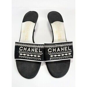 Chanel Kitten Heels Black Canvas w/ White Embroidery Vintage Y2K Sz EU 35.5